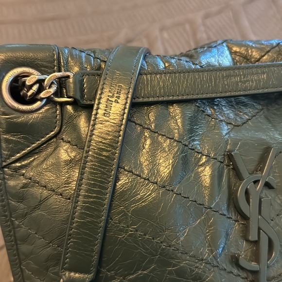 Saint Laurent Niki medium flap bag. Trendy green. With authenticity authen card. - Picture 4 of 9